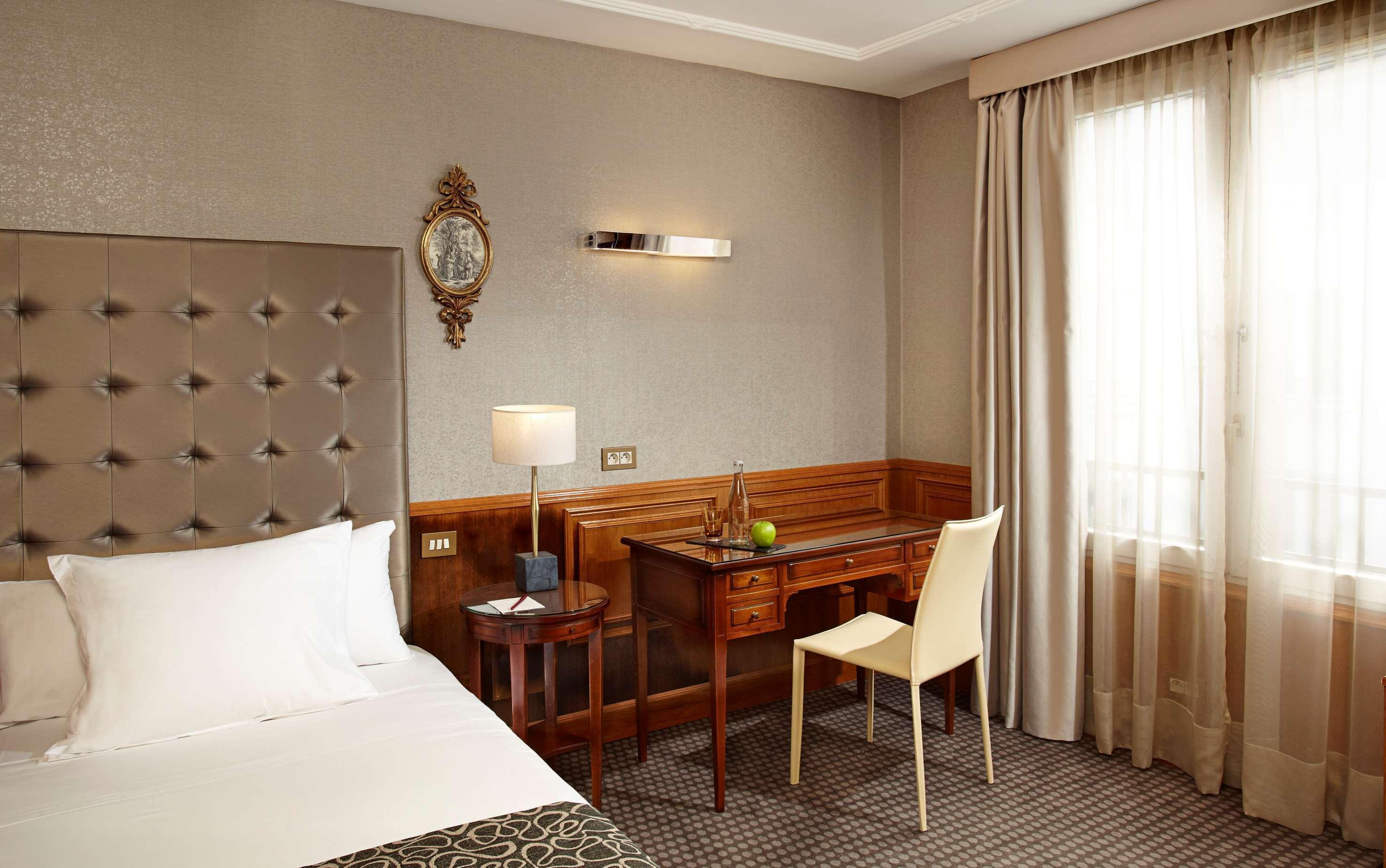 Melia Paris Vendome Hotel Стая снимка